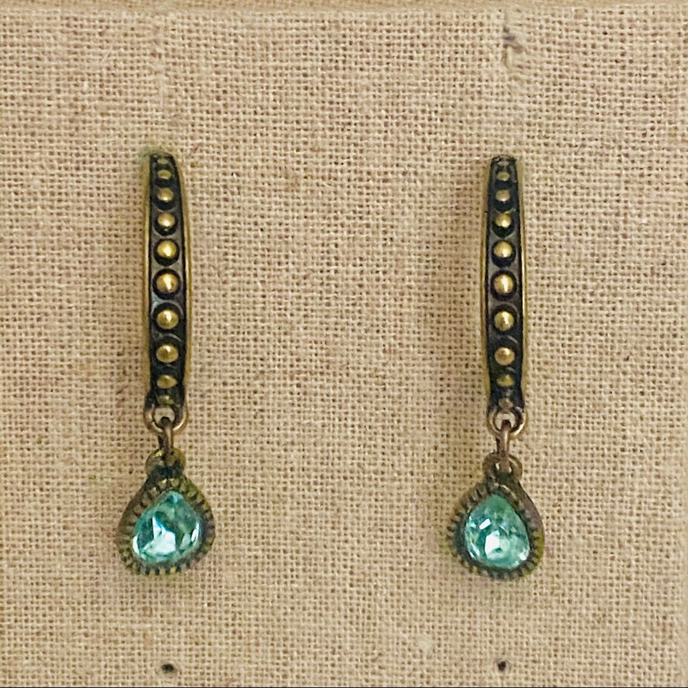 Green Dangle Earrings 🔥 3 for $20
